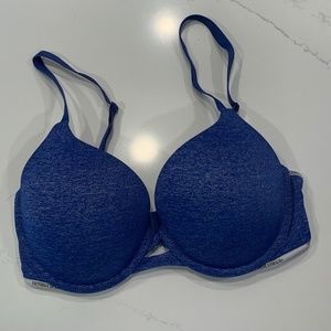 Victoria's Secret T-shirt Bra Push-Up 32DD